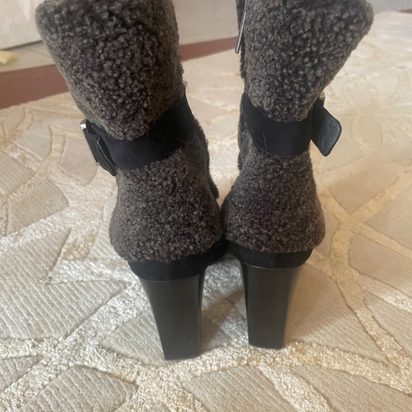 Donald Pliner black shearling heeled boots - Picture 3 of 7